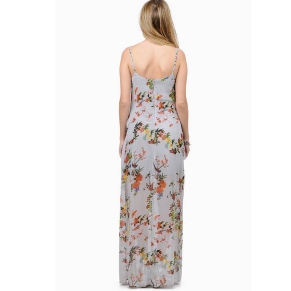 ๐๐HP๐๐ TOBI ROMEO RUFFLES DRESS IN GREY FLORAL NWT Size Medium - Picture 2 of 9